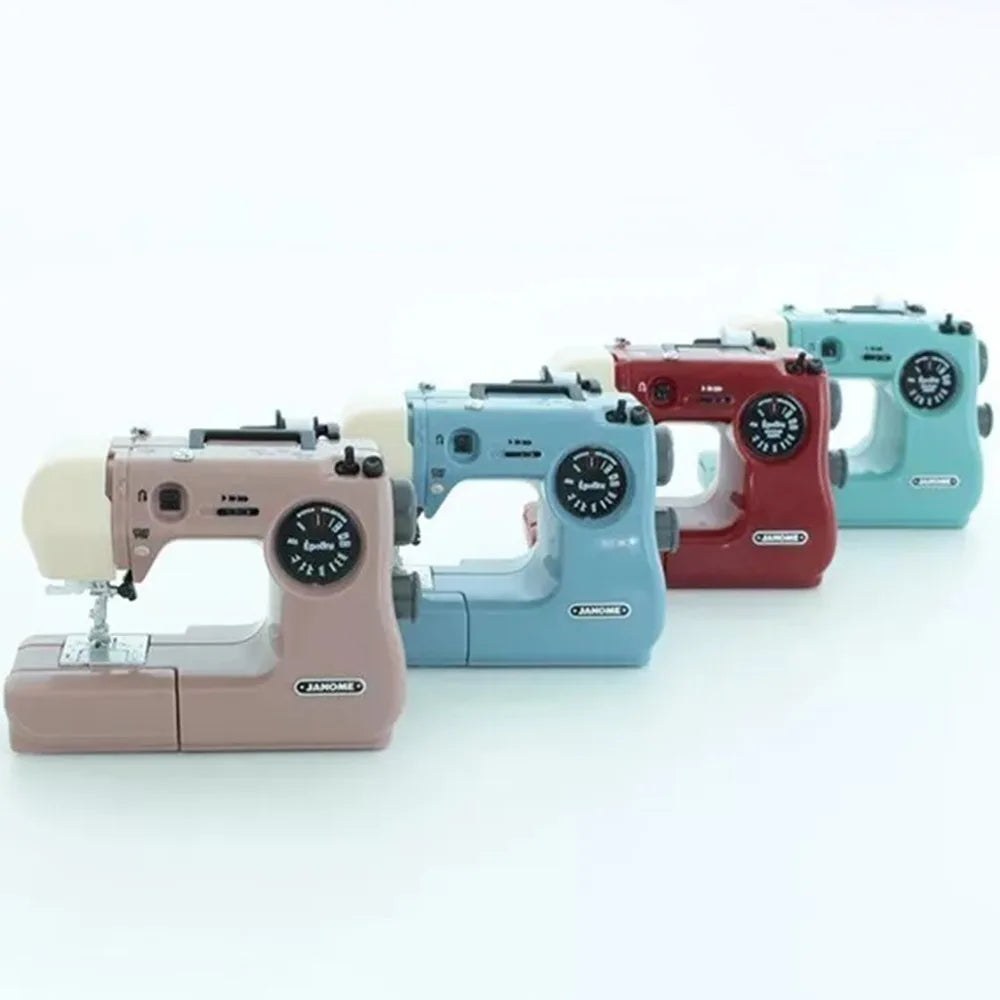 Mini Sewing Machine Ornament – Plastic Decorative Model Figurine
