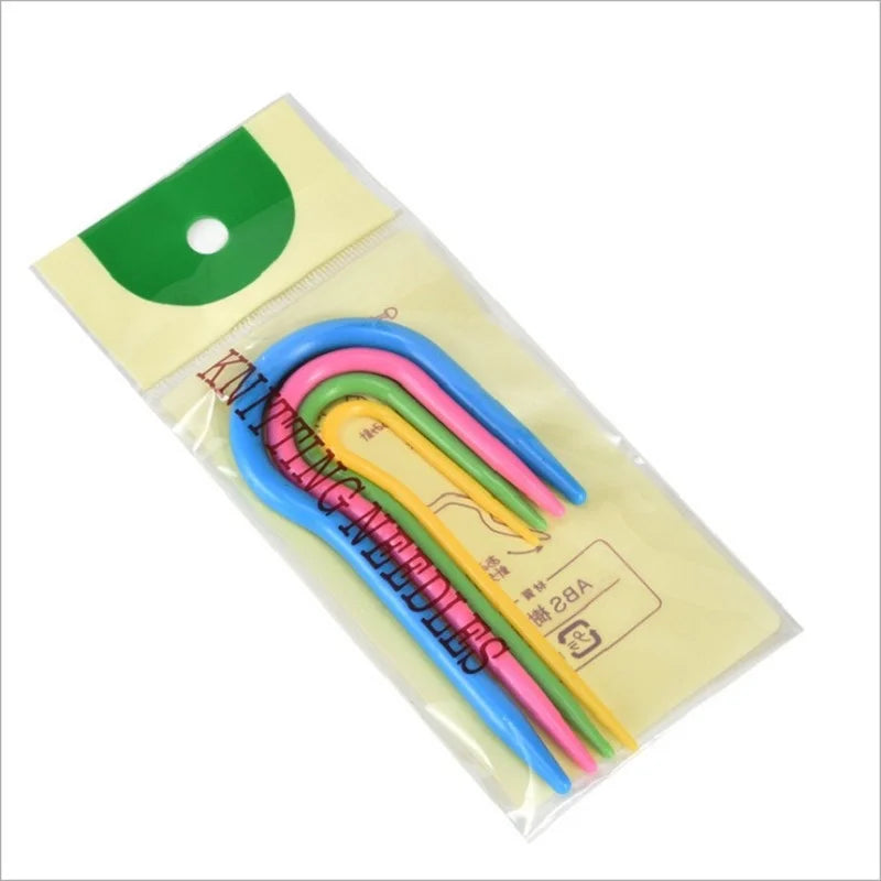 Plastic U-Shaped Curved Crochet Hooks – DIY Knitting Set