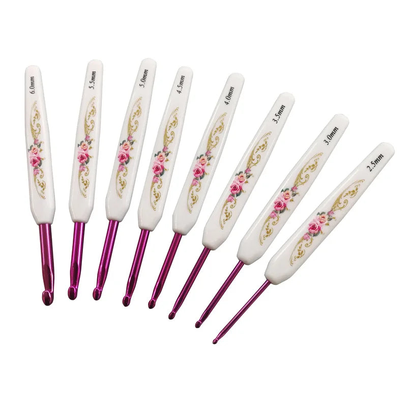 8-Piece Vintage Print Aluminum Crochet Hook Set – 2.5–6mm