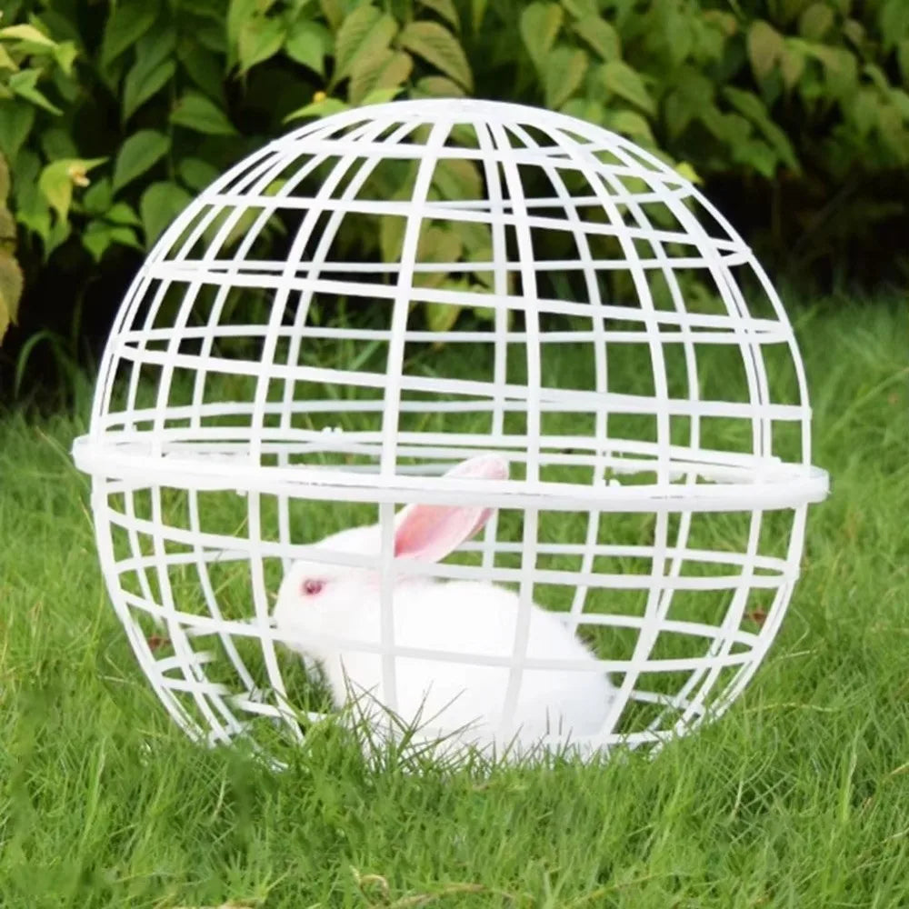 Portable Ball-Shaped Chicken Cage – Ventilated Outdoor Enclosure