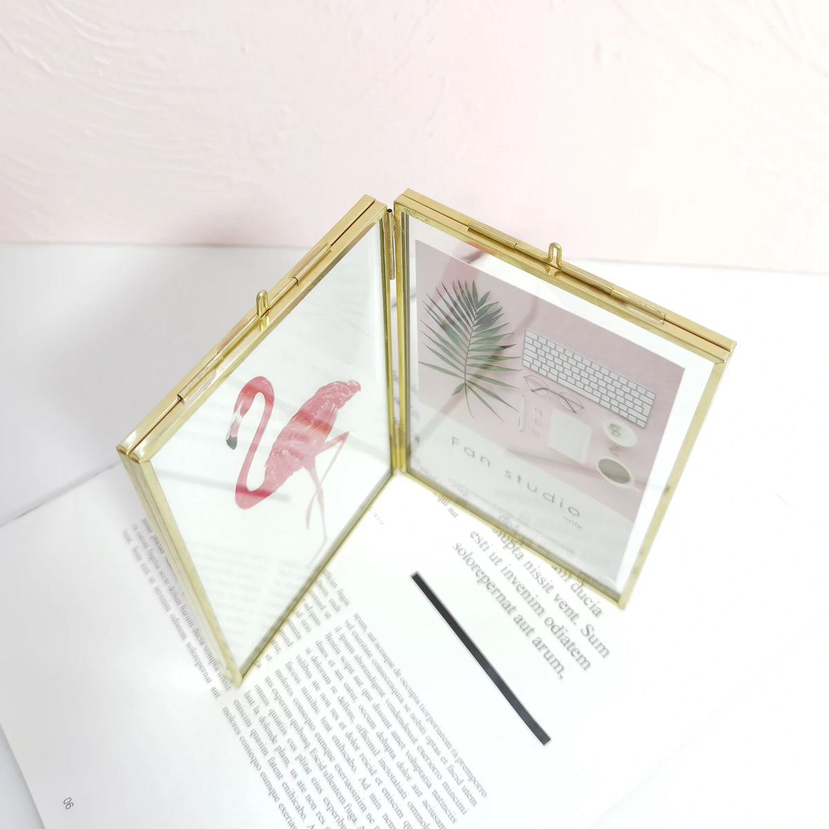 Double Sided Glass Hanging Frame – Pressed Flowers & Artwork