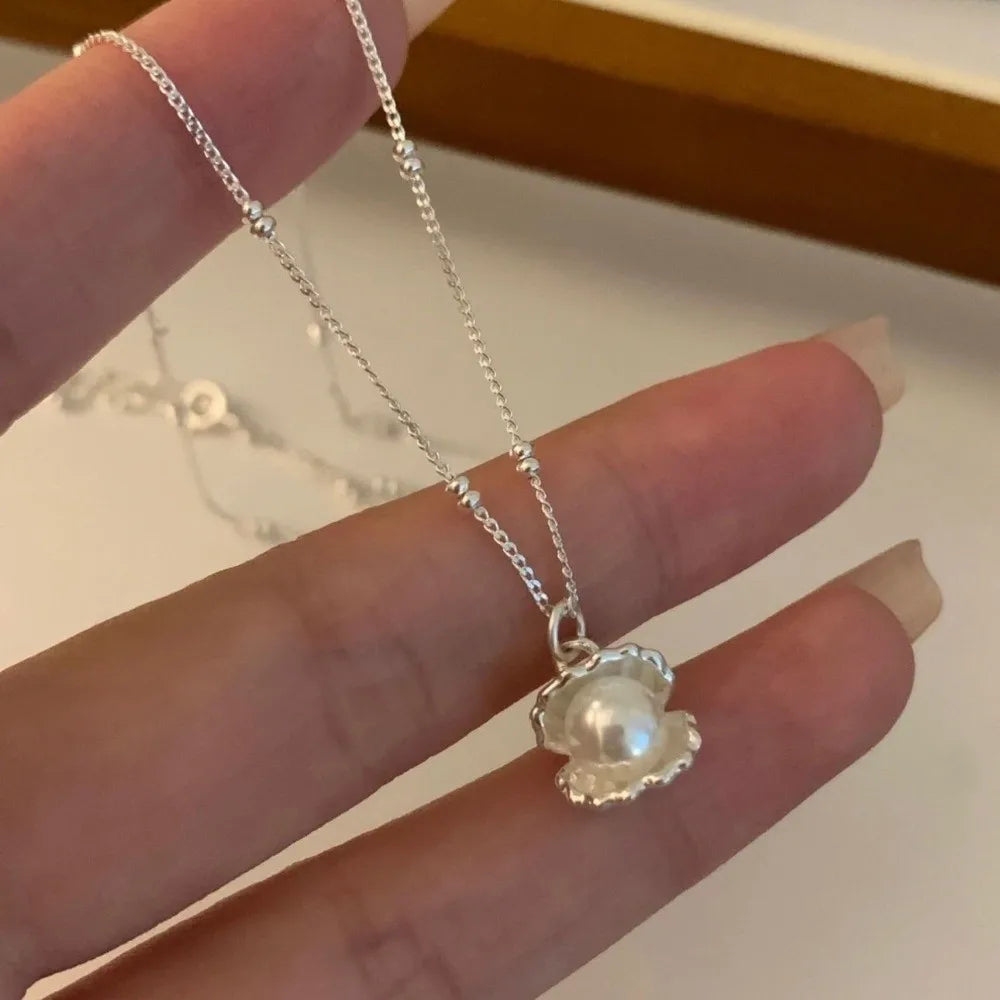 White Pearl Shell Pendant Necklace | Silver Choker Chain