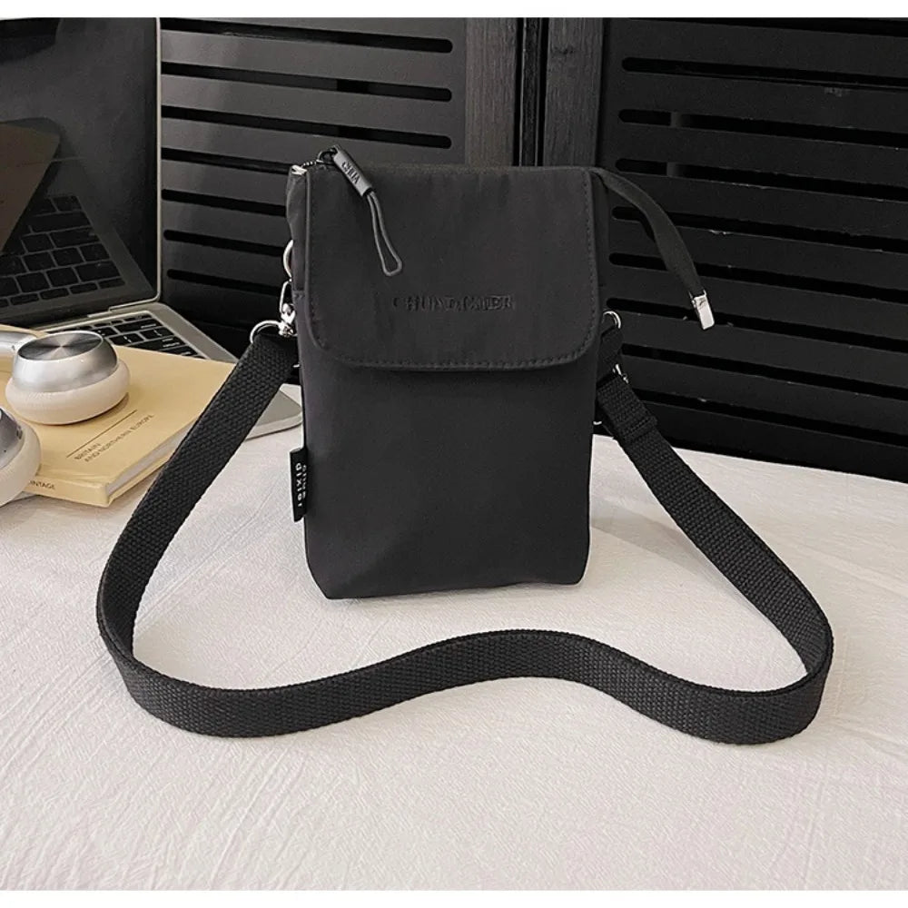 Mini Nylon Crossbody Bag – Lightweight Adjustable Shoulder Bag
